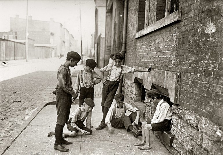 niños juego callejero